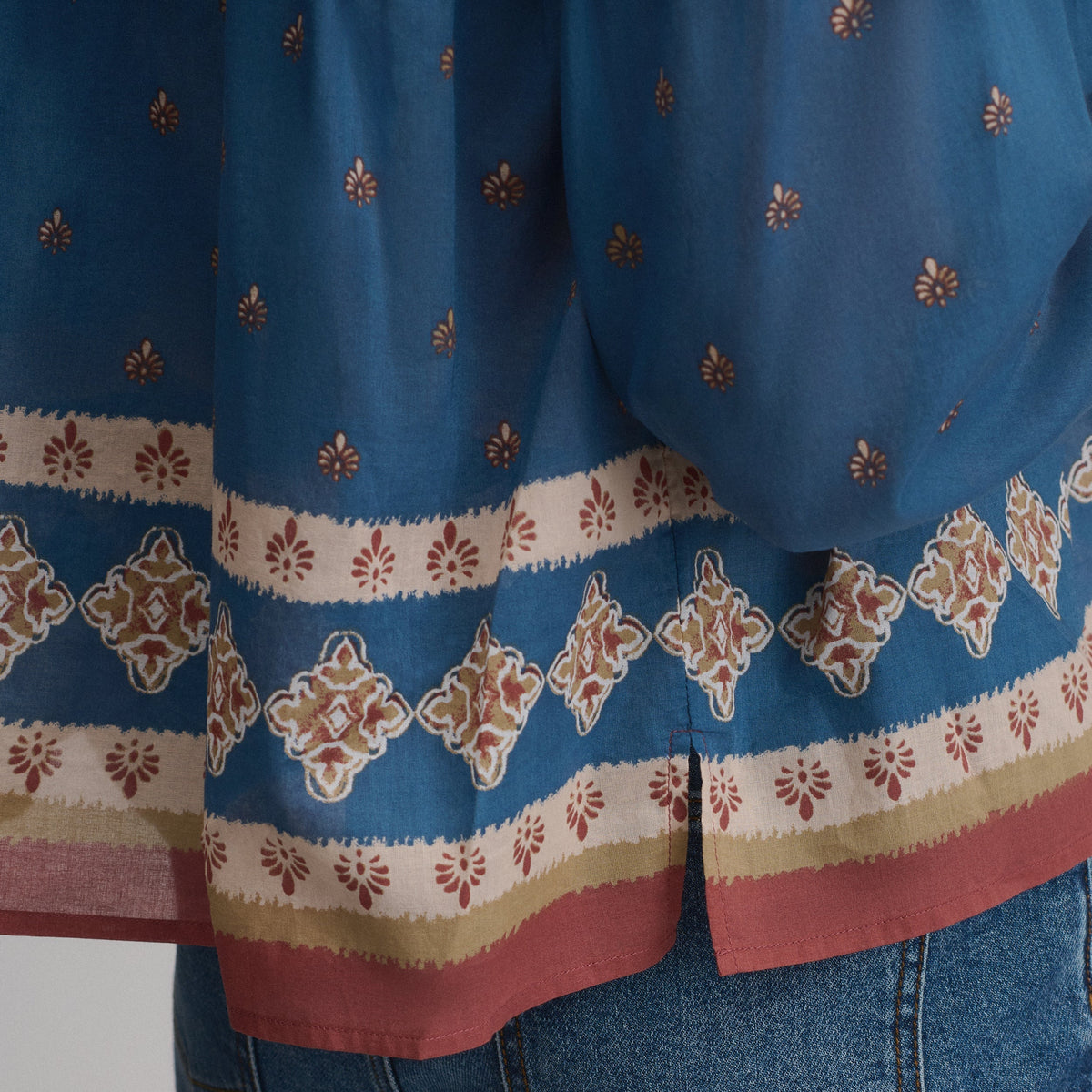 Women's Long-Sleeve V-Neck Relaxed Woven Popover