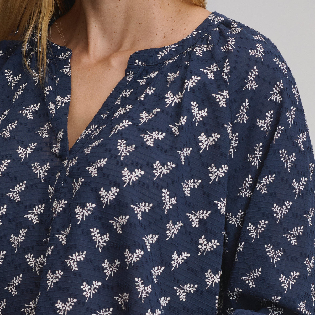 Women's Long-Sleeve Split-Neck Popover